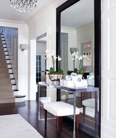 How to use mirrors to create a sense of space