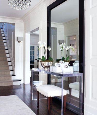 How to use mirrors to create a sense of space