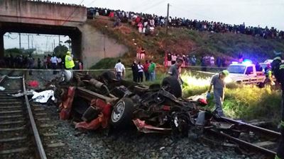 Taxi and train accident to be investigated