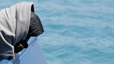 Migrant crisis: Libya boats sink off Zuwara carrying hundreds