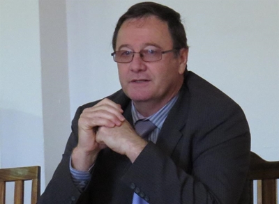 Minister praat met Oudtshoorn