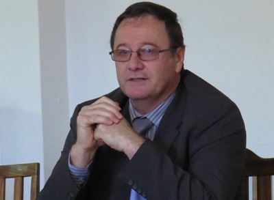 Minister praat met Oudtshoorn