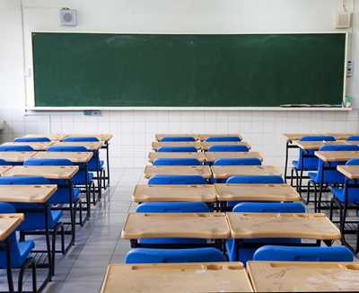 Parents pull kids out of schools to be taught at home