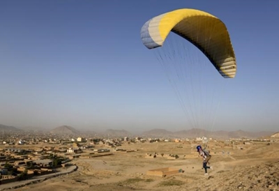 Afghan paragliders soar through Kabul's skies