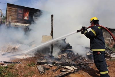 Fire destroys shack