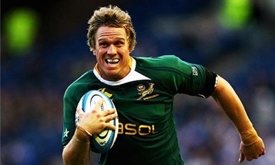 De Villiers back in SA to undergo surgery