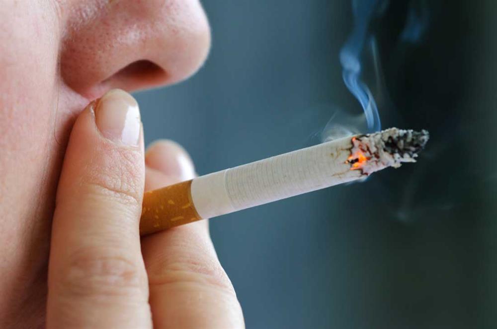 sore throat from cigarette smoke Effects Of Smoking On Tonsils: Make Tonsillitis Worse