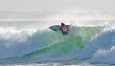 Girls Take centre Stage on Day 2 of Billabong SA Junior Champs in Jeffreys Bay