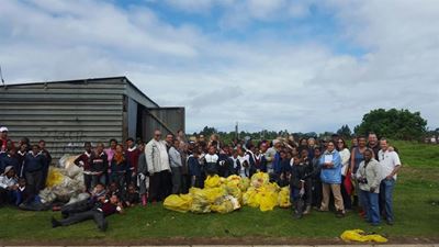 Coastal clean-up day in Plett
