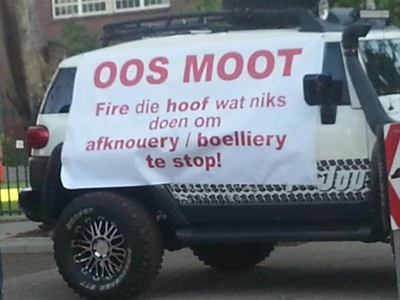 Pa praat oor dogter se geboeliery by skool