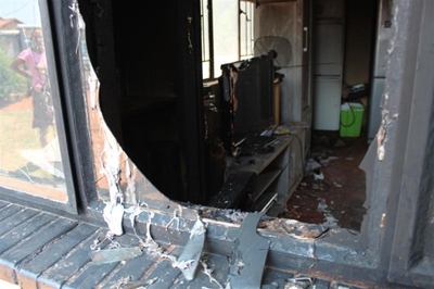 Angry woman torches family’s house