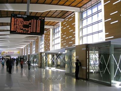 Cape Town station shooting leaves one dead