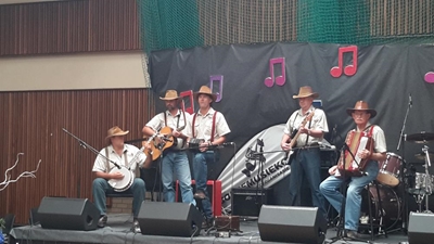 Balke toe met Donkiekar-boereorkes