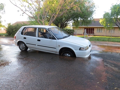 Motor sak weg in straat