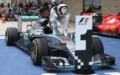 Hamilton takes 3rd title after US thriller