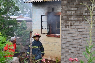Gedeelte van huis brand af