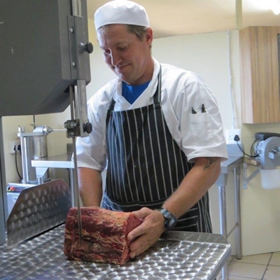 Nuwe slaghuis bied net die beste