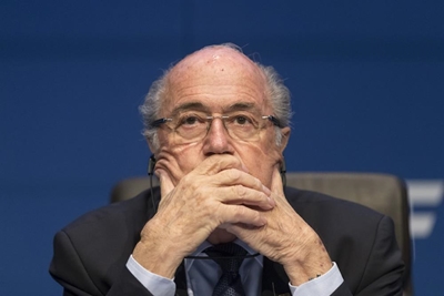 Blatter, Platini face December ruling from ethics judges