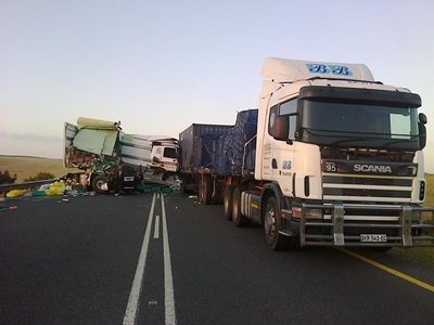 N2 weer oop vir verkeer na ongeluk