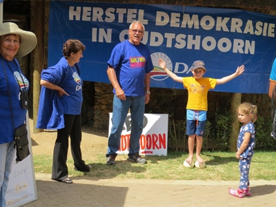 Besoekers verwelkom by Meiringspoort