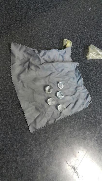 Man arrested in Cape Town with uncut diamonds