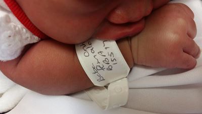 Opvolg: Pasgebore baba in bosse gevind