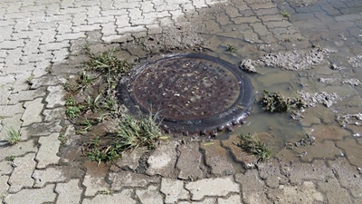 Sewage flowing in Denneoord