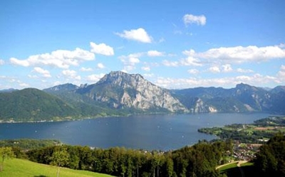 Austria police suspect murder-suicide after head, body parts found in lake