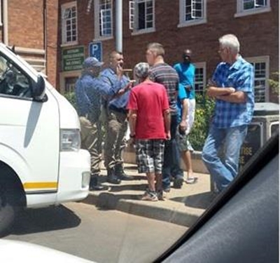 Metro cop gets racist after caught red-handed