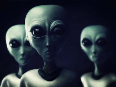 Woman talks about her ‘hybrid alien children’