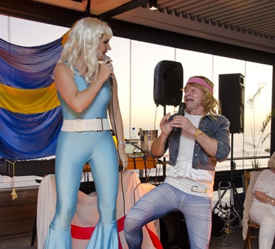 International artist sings for Nadine
