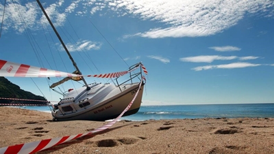 Two dead when yacht runs aground off Cape West Coast