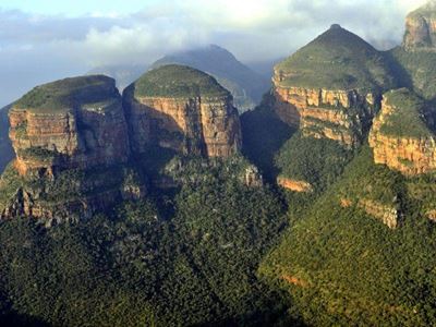 Tourist dies after falling off Three Rondavels Mountain