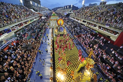Carnival roars ahead in Brazil despite Zika health scare