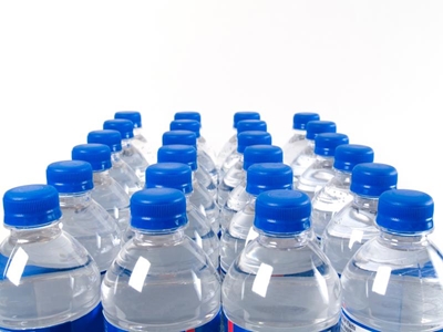 Gift of Givers en poskantoor span saam om water af te lewer