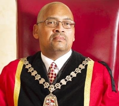 5 councillors in naughty corner