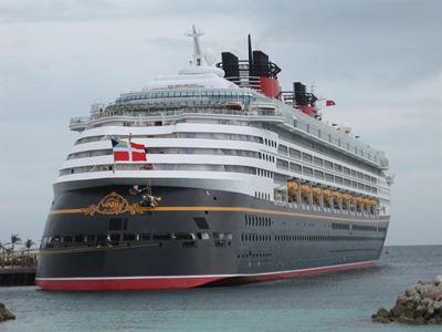 Disney cruise ship picks up suspected migrants