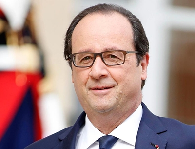 Hollande tells Cameron still work to be done on EU deal