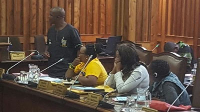Opvolg: ANC onttrek uit raadsvergadering