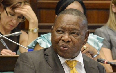 Minister urges students not to vandalise building