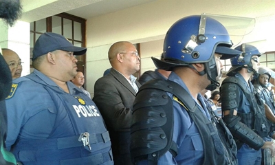 Protesters arrive at George Municipality