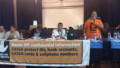 'Armstes' kla oor onregmatige debietorders