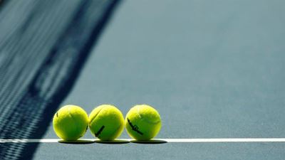 Konta out as Djokovic reaches last 16