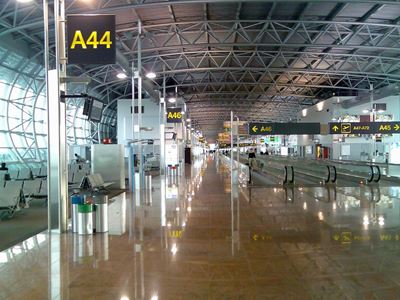 Explosions at Brussels airport