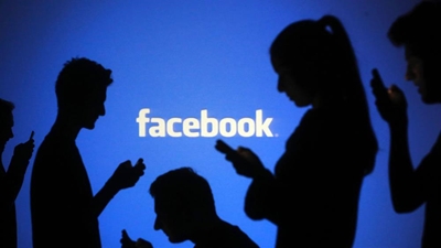 Facebook expands live video