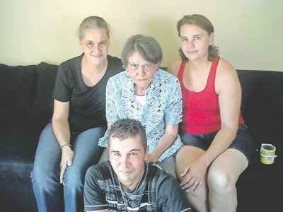 Terwyl familie soek, is ma reeds dood