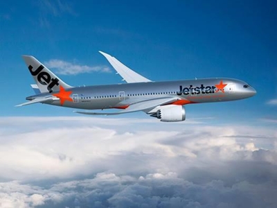 Baby born on plane named after airline