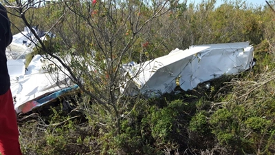 1 killed in light aircraft crash