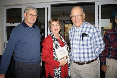 Nuwe boek op Stilbaai bekendgestel
