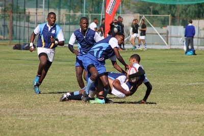 Sewestoernooi skop af op Oudtshoorn